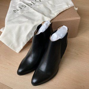 Nisolo Heeled Chelsea Commuter Boot Size 5